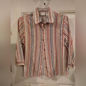 Women's top. Button up.26 x 16